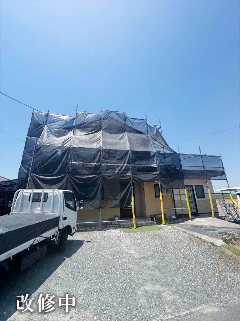 外壁屋根塗装リフォーム施工中