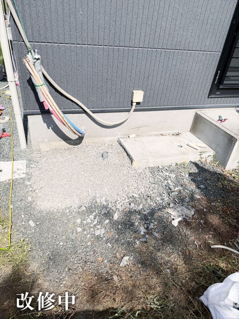 エコキュート設置施工中