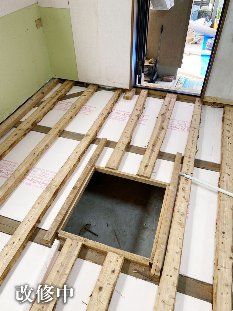 床改修中3