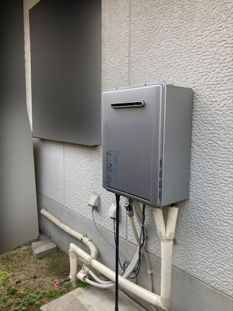 エコキュート施工前ガス給湯器画像
