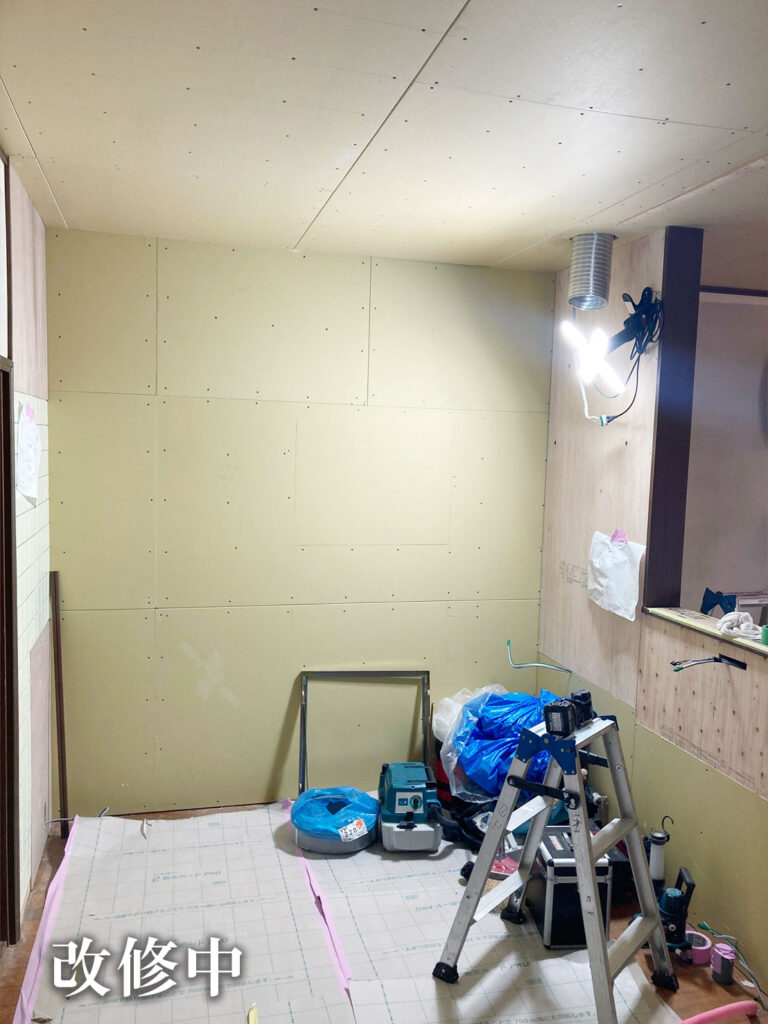 キッチンL型からI型へ改修中