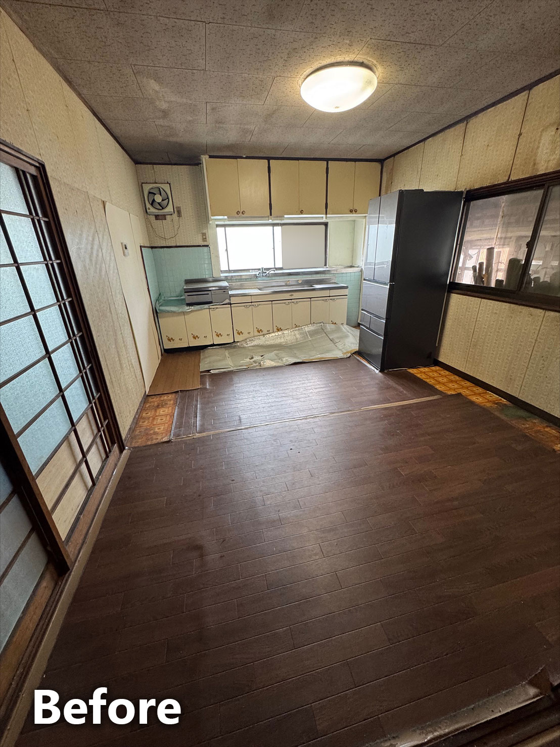 システムキッチン施工前全体写真