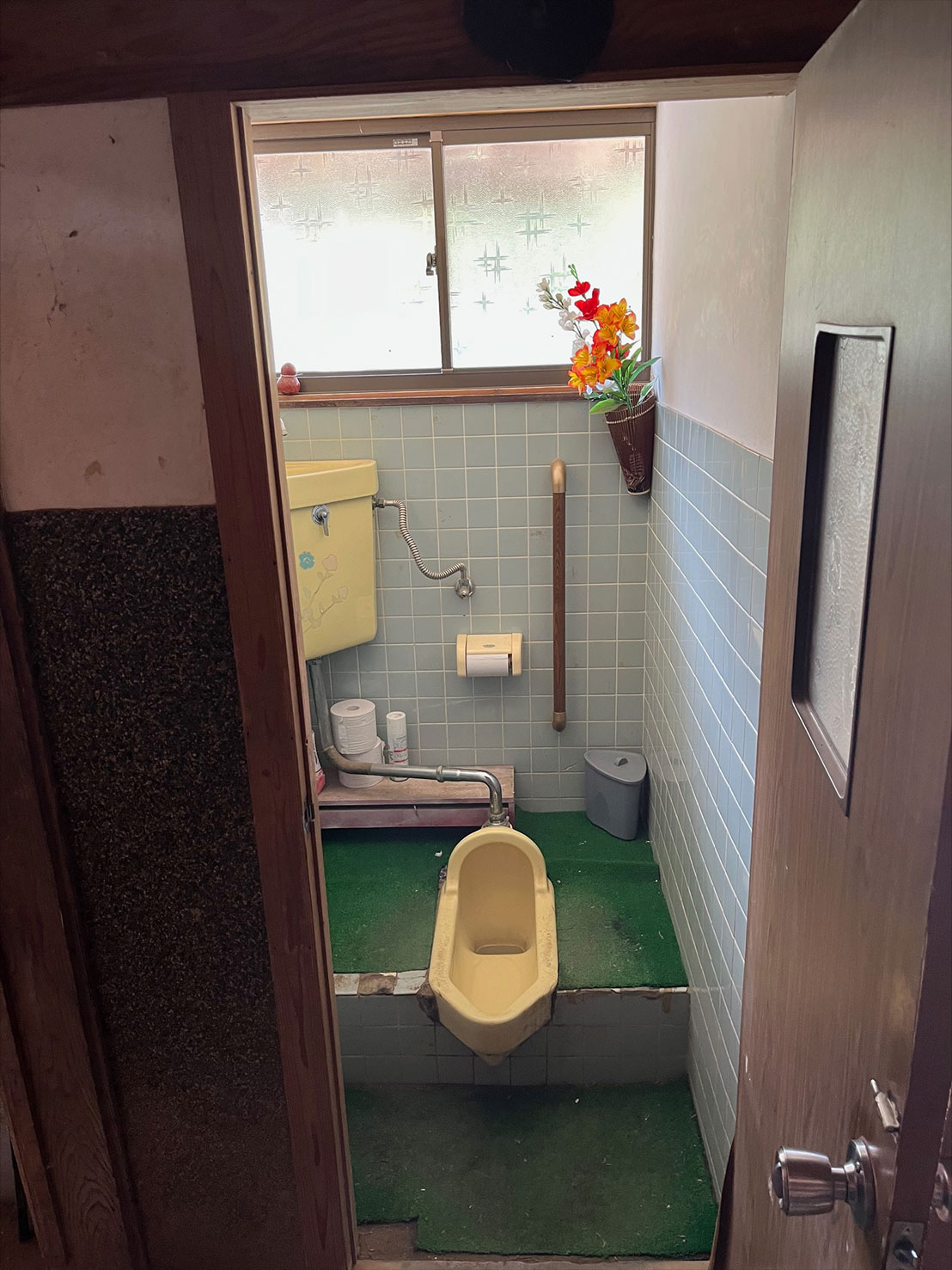 トイレ施工前全体写真