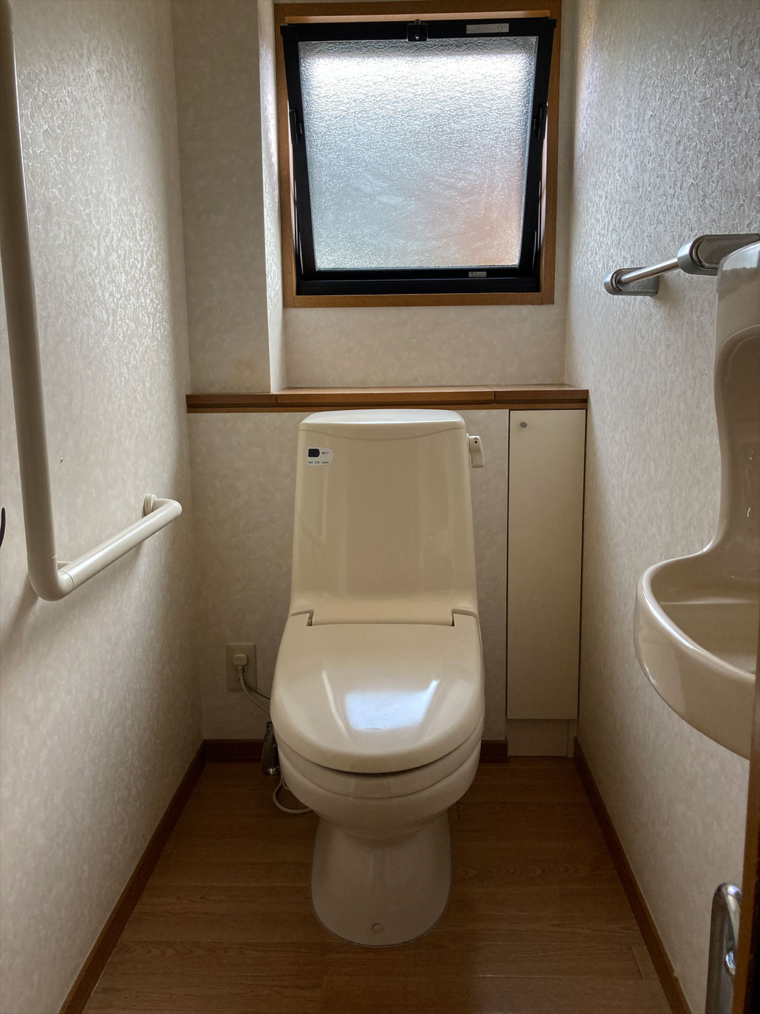 トイレ施工前全体写真